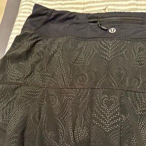 Lululemon Size 6 Skort 🖤